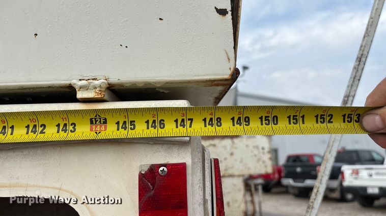 image for item FG0138 1998 International 4700 digger derrick truck