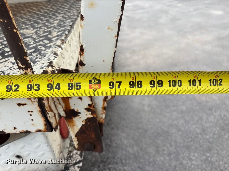 image for item FG0138 1998 International 4700 digger derrick truck