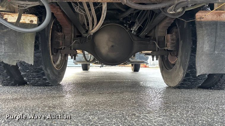 image for item FG0138 1998 International 4700 digger derrick truck