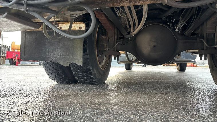 image for item FG0138 1998 International 4700 digger derrick truck