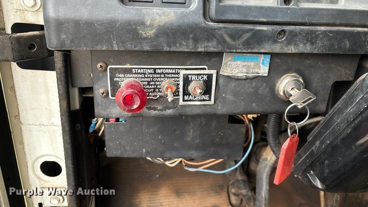 image for item FG0138 1998 International 4700 digger derrick truck