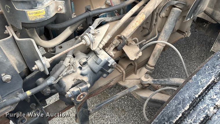 image for item FG0138 1998 International 4700 digger derrick truck