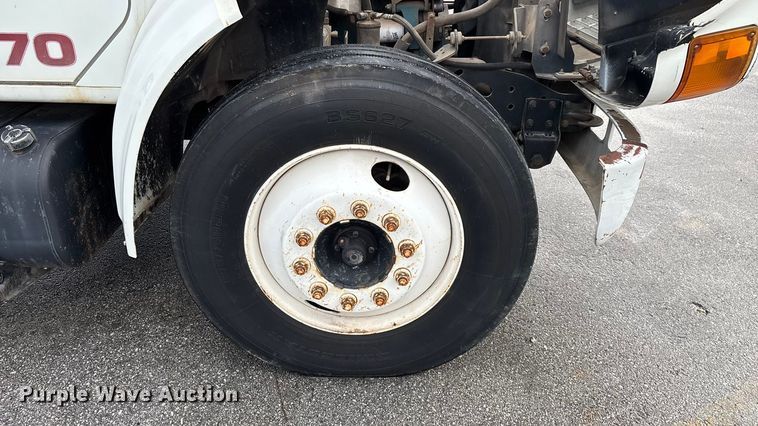 image for item FG0138 1998 International 4700 digger derrick truck