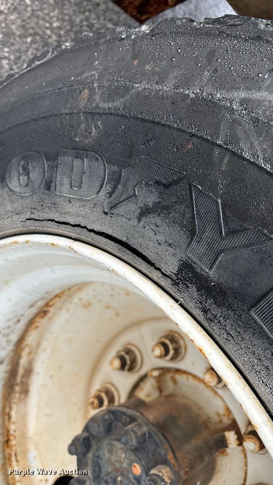 image for item FG0138 1998 International 4700 digger derrick truck