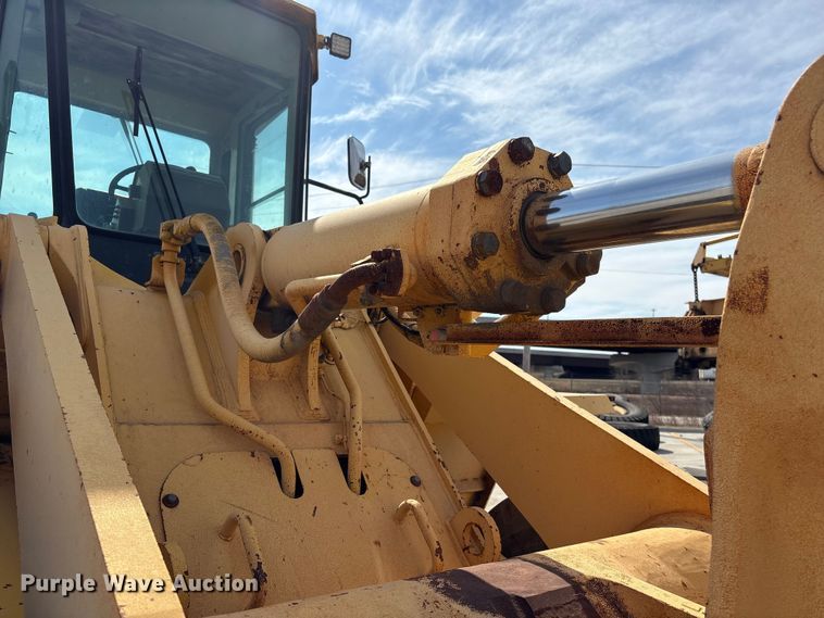 image for item FG2730 1988 Komatsu WA450-1L wheel loader