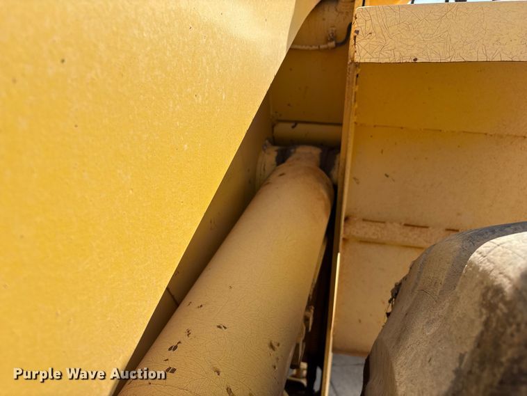 image for item FG2730 1988 Komatsu WA450-1L wheel loader