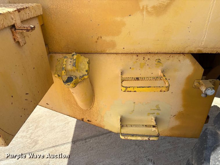 image for item FG2730 1988 Komatsu WA450-1L wheel loader