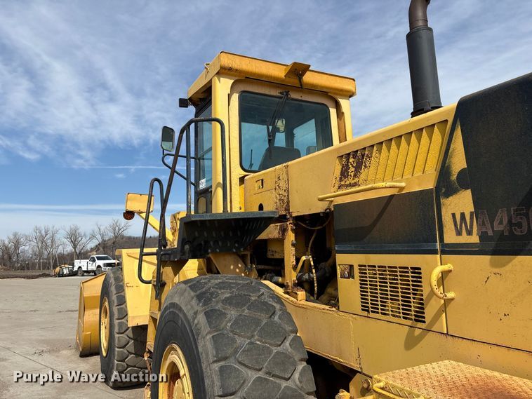 image for item FG2730 1988 Komatsu WA450-1L wheel loader