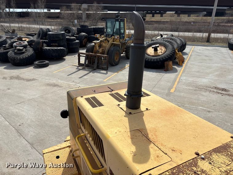 image for item FG2730 1988 Komatsu WA450-1L wheel loader