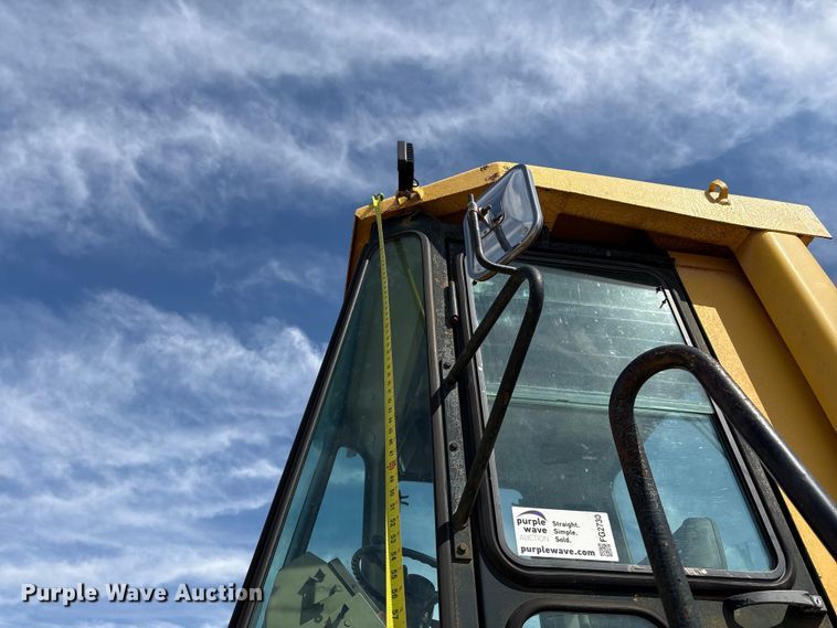 image for item FG2730 1988 Komatsu WA450-1L wheel loader