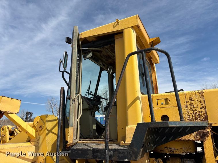 image for item FG2730 1988 Komatsu WA450-1L wheel loader