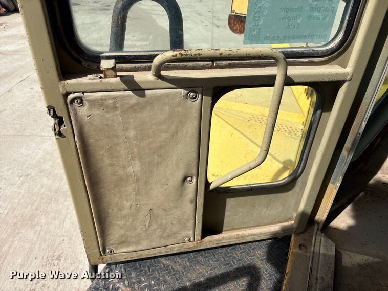 image for item FG2730 1988 Komatsu WA450-1L wheel loader