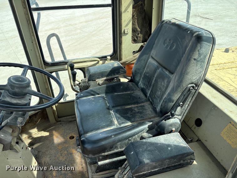 image for item FG2730 1988 Komatsu WA450-1L wheel loader