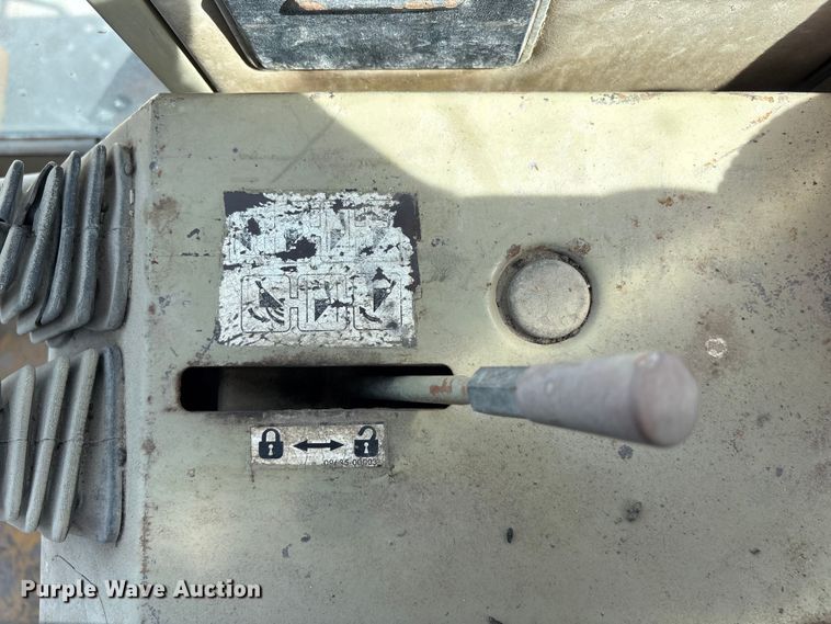 image for item FG2730 1988 Komatsu WA450-1L wheel loader