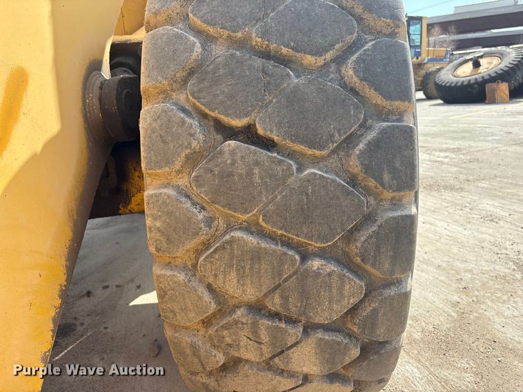 image for item FG2730 1988 Komatsu WA450-1L wheel loader