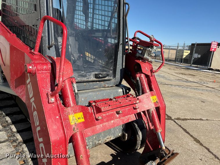 image for item FG2768 Takeuchi TL12V2 tracked skid steer loader