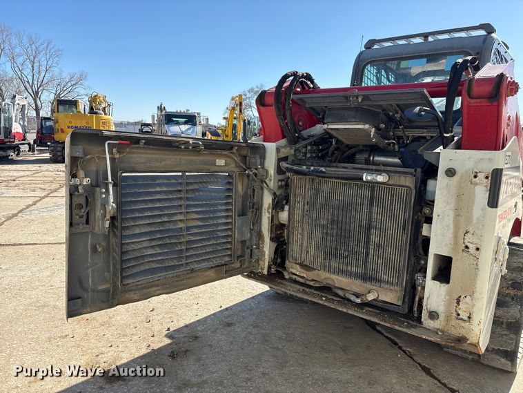 image for item FG2768 Takeuchi TL12V2 tracked skid steer loader