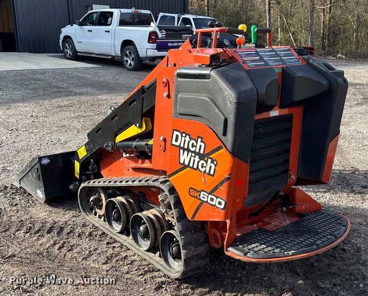 image for item FI1647 2023 Ditch Witch SK600 compact utility loader