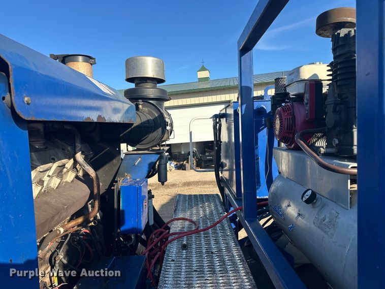 image for item FK1604 Peterson 6700B wood grinder