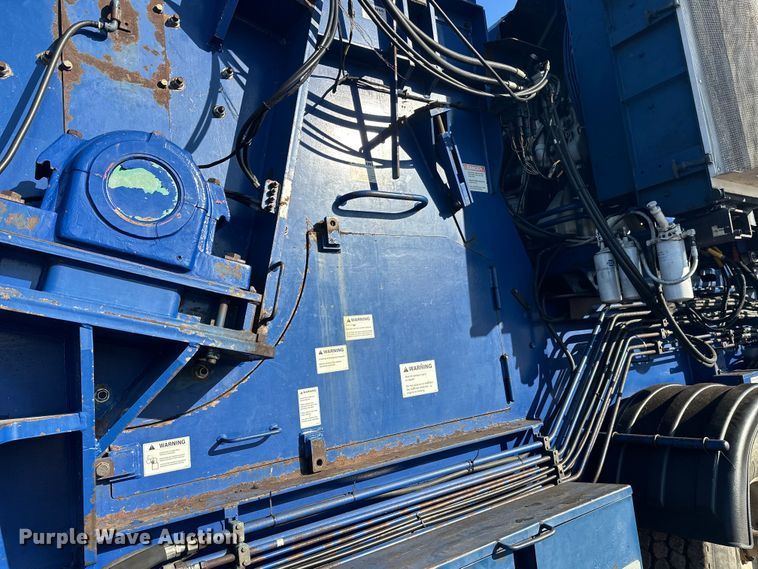 image for item FK1604 Peterson 6700B wood grinder