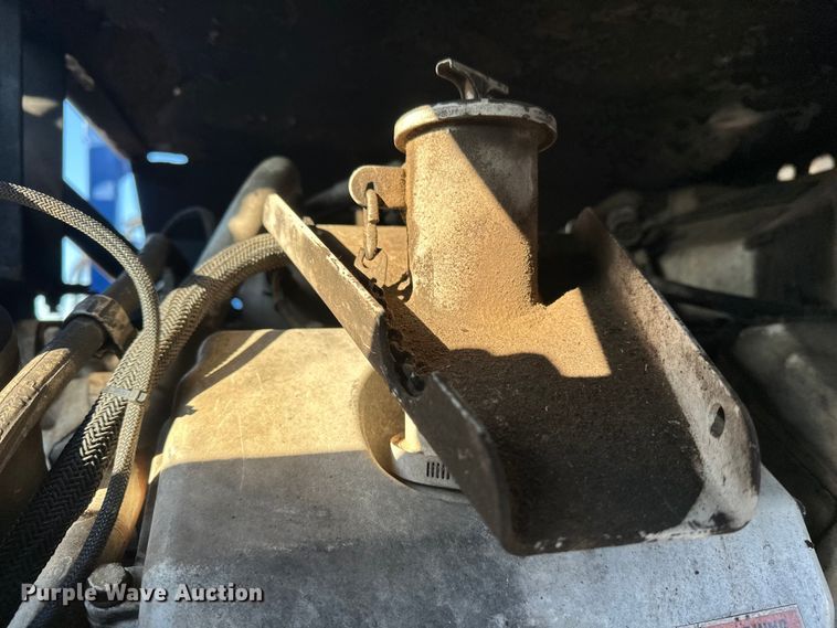 image for item FK1604 Peterson 6700B wood grinder