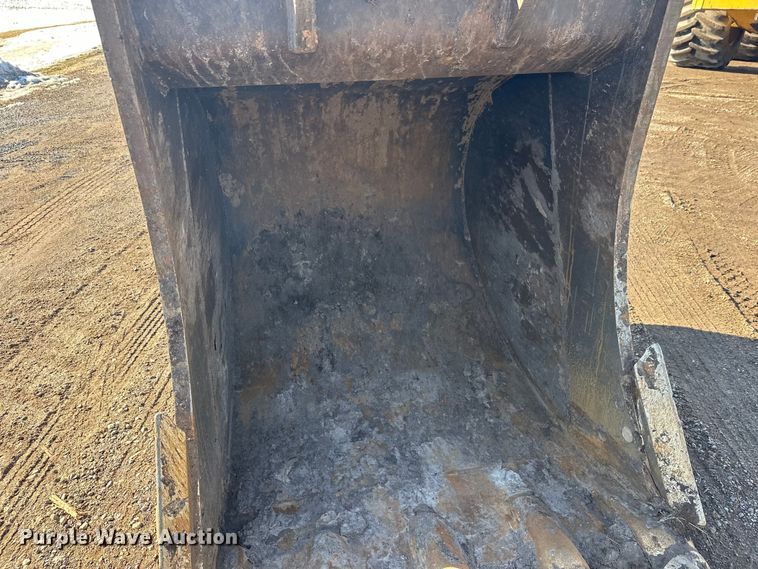 image for item FK1606 2014 Komatsu PC390LC-10 excavator