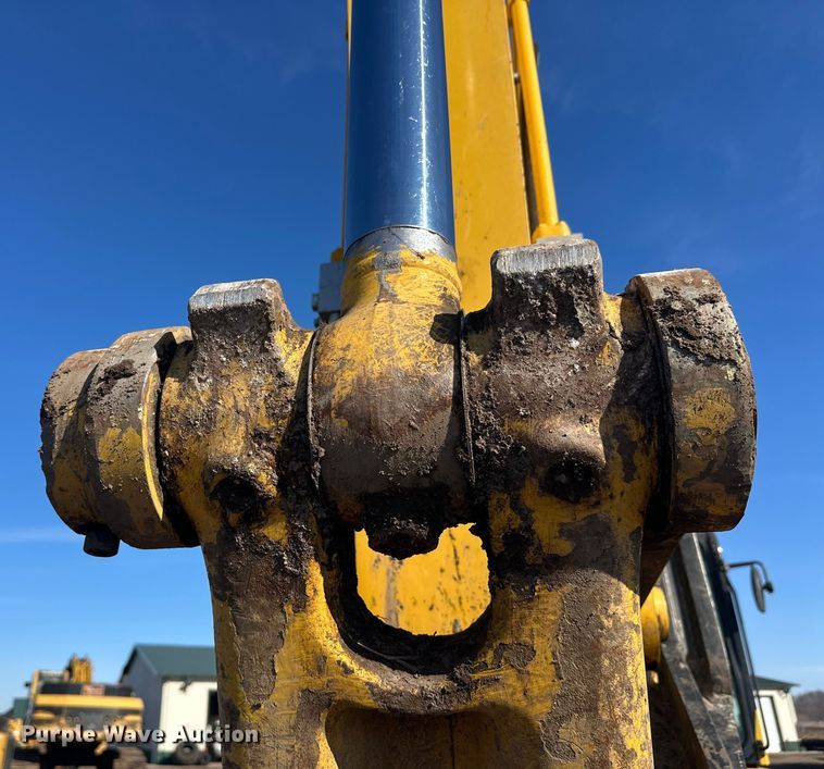 image for item FK1606 2014 Komatsu PC390LC-10 excavator