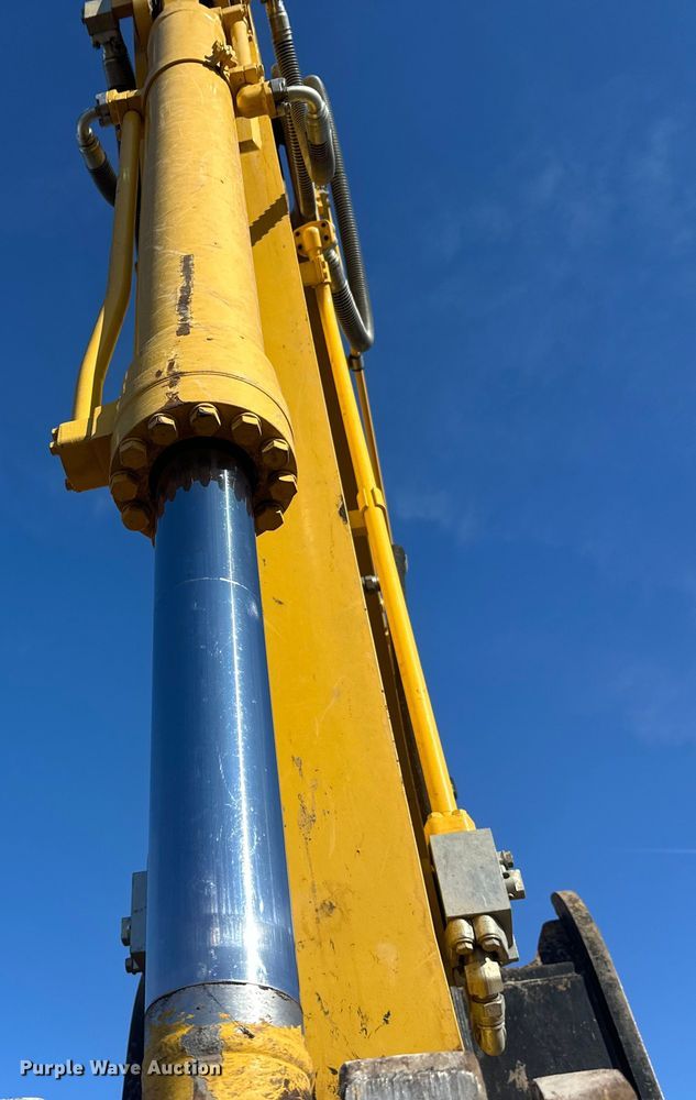 image for item FK1606 2014 Komatsu PC390LC-10 excavator