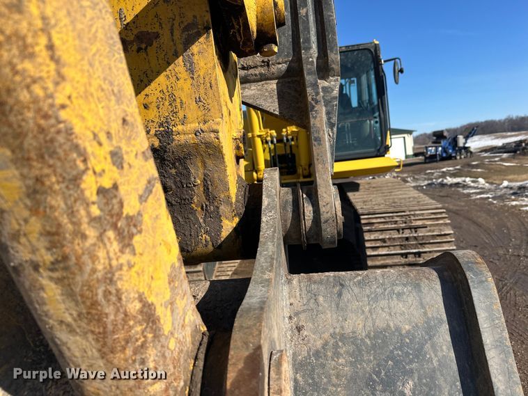 image for item FK1606 2014 Komatsu PC390LC-10 excavator