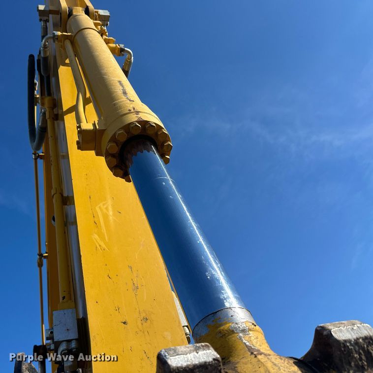 image for item FK1606 2014 Komatsu PC390LC-10 excavator