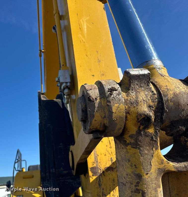 image for item FK1606 2014 Komatsu PC390LC-10 excavator