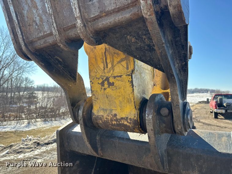 image for item FK1606 2014 Komatsu PC390LC-10 excavator