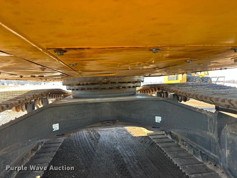 image for item FK1606 2014 Komatsu PC390LC-10 excavator