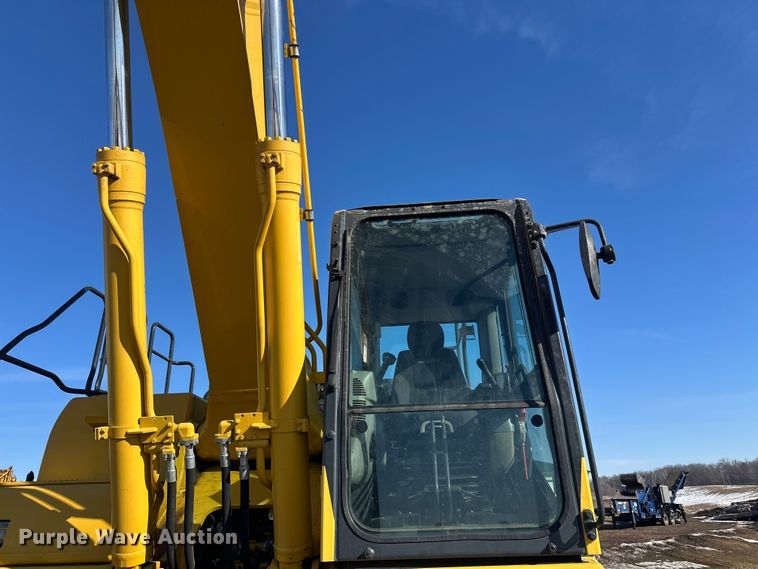 image for item FK1606 2014 Komatsu PC390LC-10 excavator