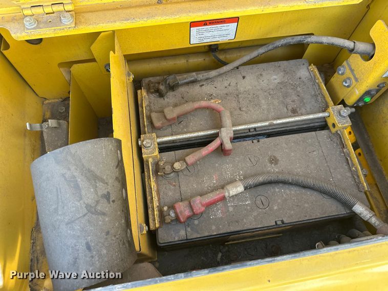 image for item FK1606 2014 Komatsu PC390LC-10 excavator