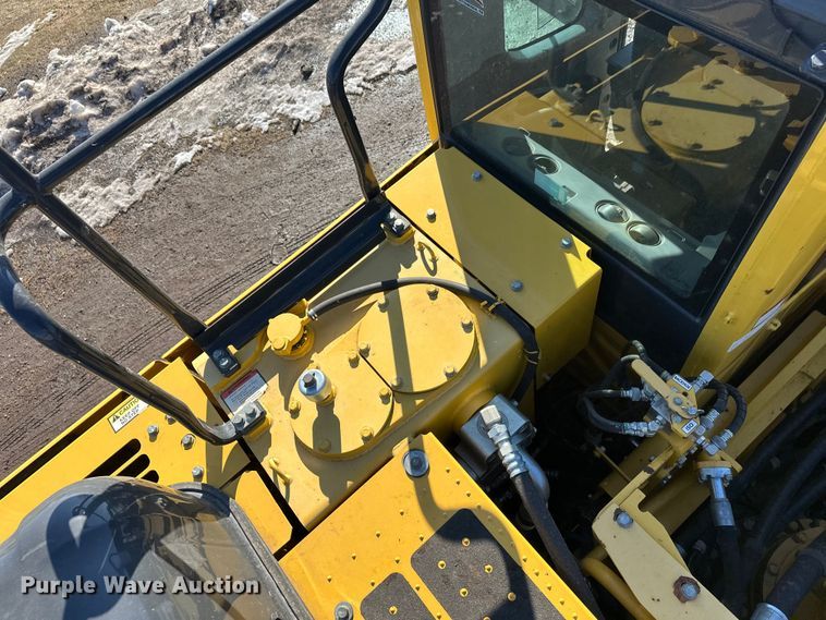 image for item FK1606 2014 Komatsu PC390LC-10 excavator