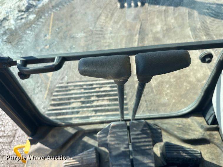 image for item FK1606 2014 Komatsu PC390LC-10 excavator