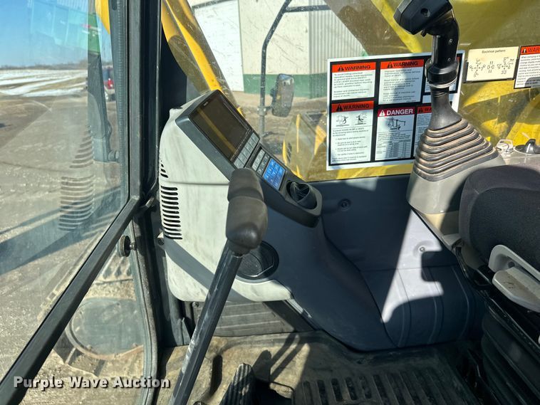 image for item FK1606 2014 Komatsu PC390LC-10 excavator