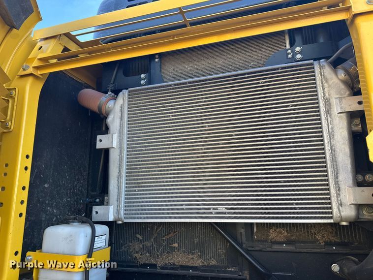 image for item FK1606 2014 Komatsu PC390LC-10 excavator