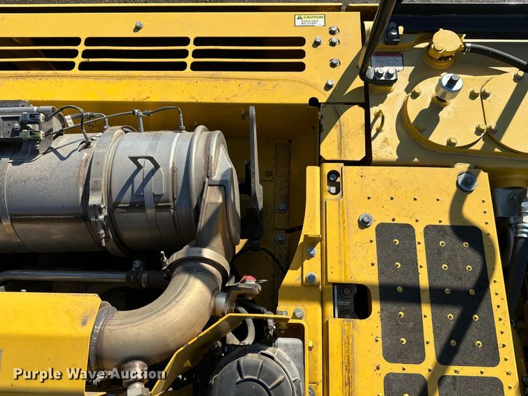 image for item FK1606 2014 Komatsu PC390LC-10 excavator