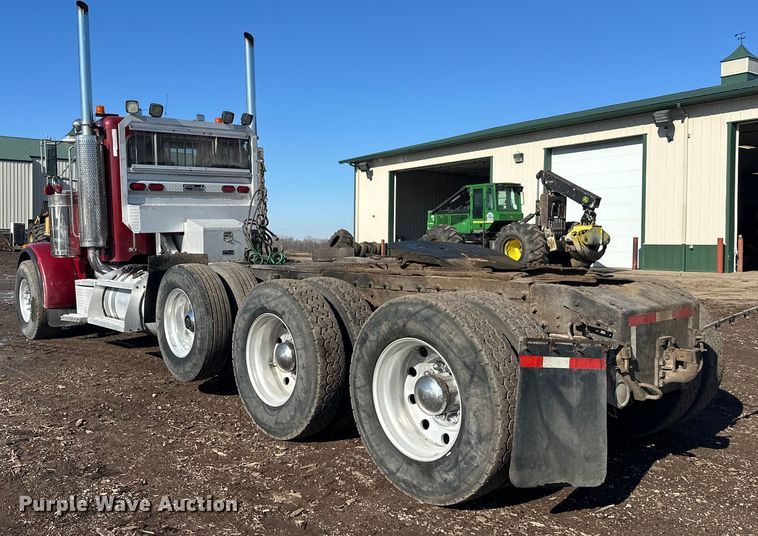 image for item FK1607 2003 Peterbilt 379 semi truck
