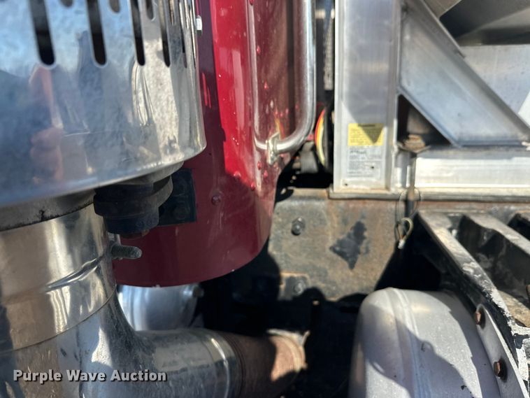 image for item FK1607 2003 Peterbilt 379 semi truck