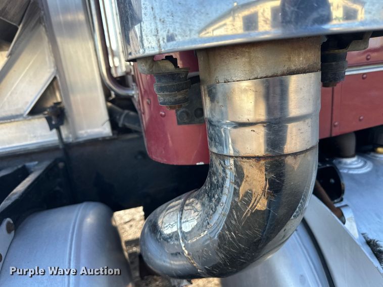 image for item FK1607 2003 Peterbilt 379 semi truck