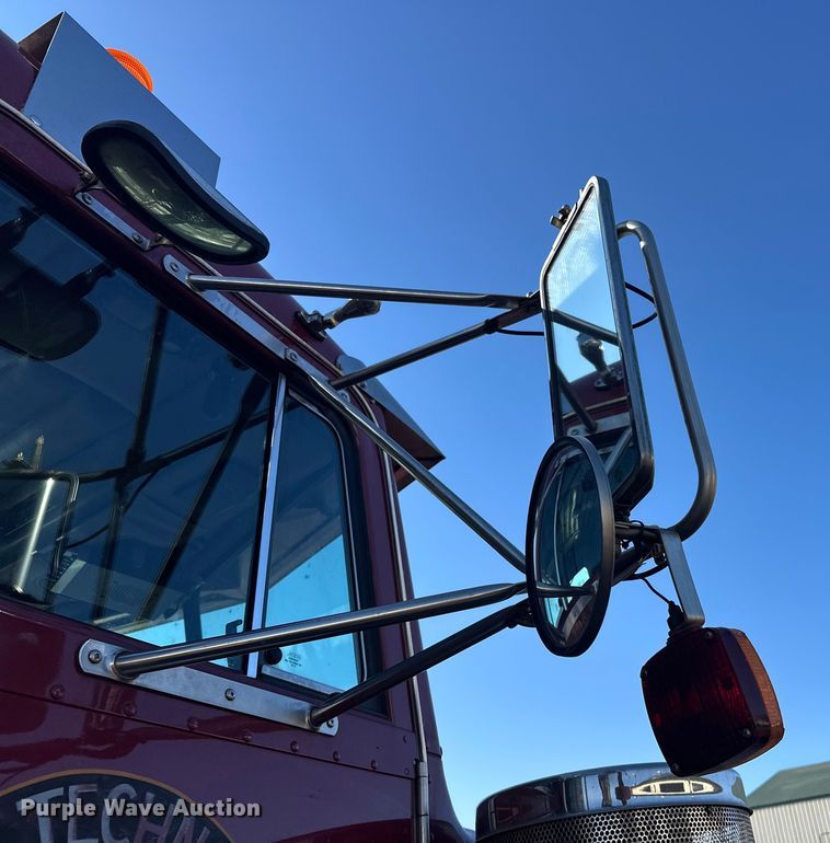 image for item FK1607 2003 Peterbilt 379 semi truck