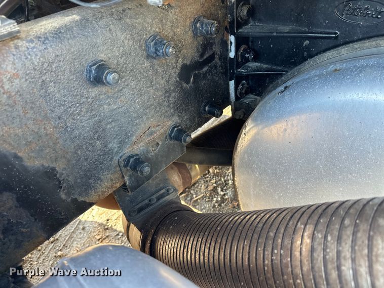 image for item FK1607 2003 Peterbilt 379 semi truck