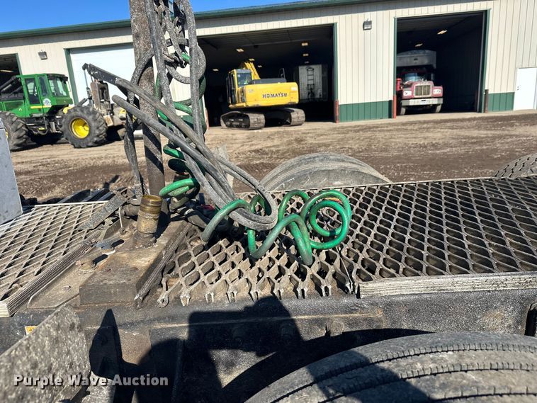 image for item FK1607 2003 Peterbilt 379 semi truck