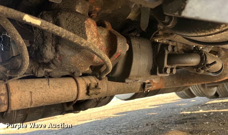 image for item FK1607 2003 Peterbilt 379 semi truck