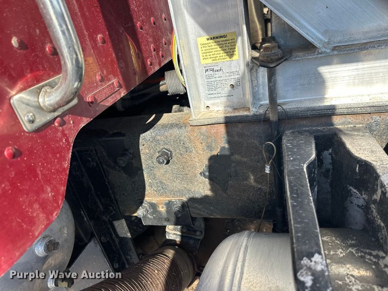 image for item FK1607 2003 Peterbilt 379 semi truck