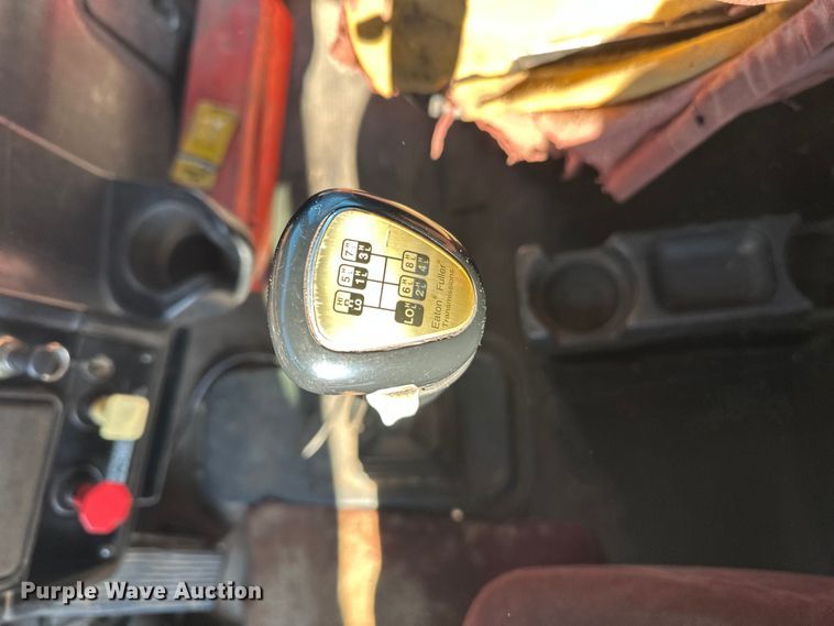 image for item FK1607 2003 Peterbilt 379 semi truck