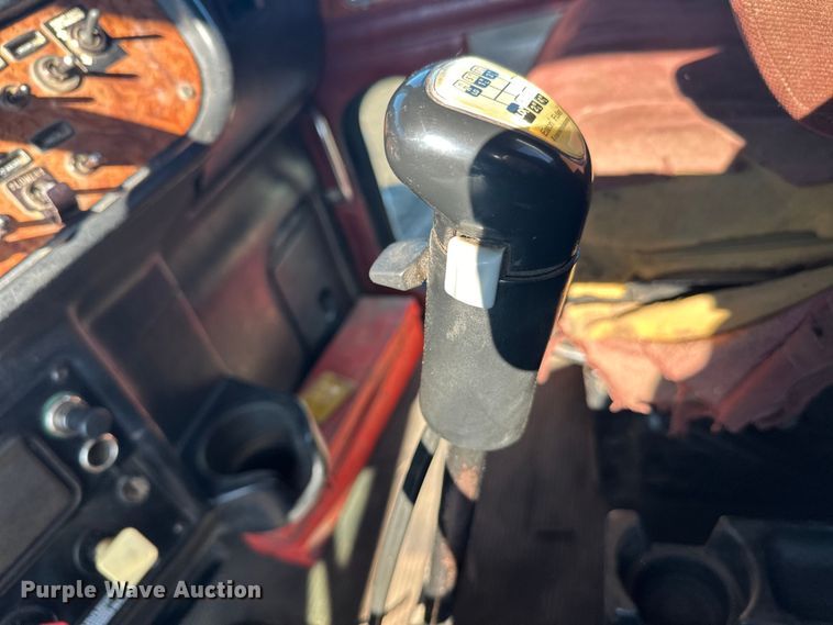 image for item FK1607 2003 Peterbilt 379 semi truck